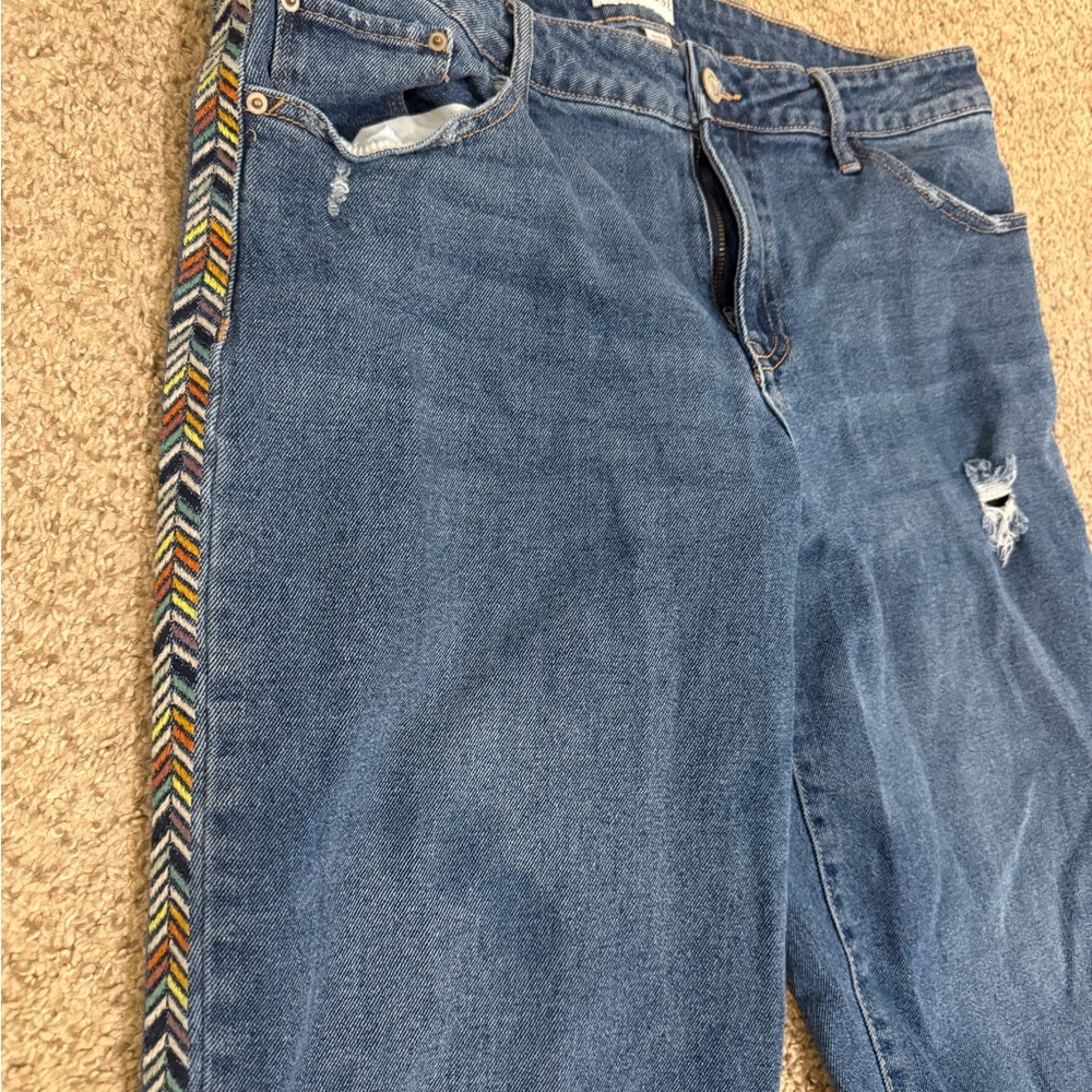 Knox Rose Distressed Blue Ankle Jeans